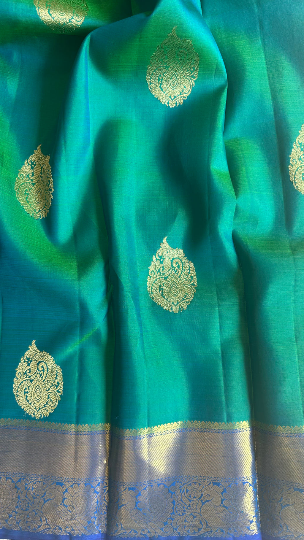 classic kanjiwaram saree