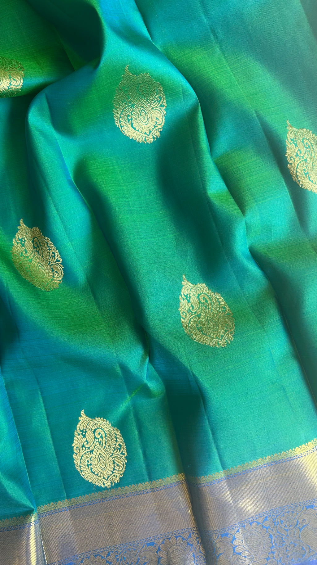 classic kanjiwaram saree